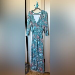 Pretty Faux Wrap Long Sleeve Maxi Dress - Flattering fit. Size 4X. Soft fabric.